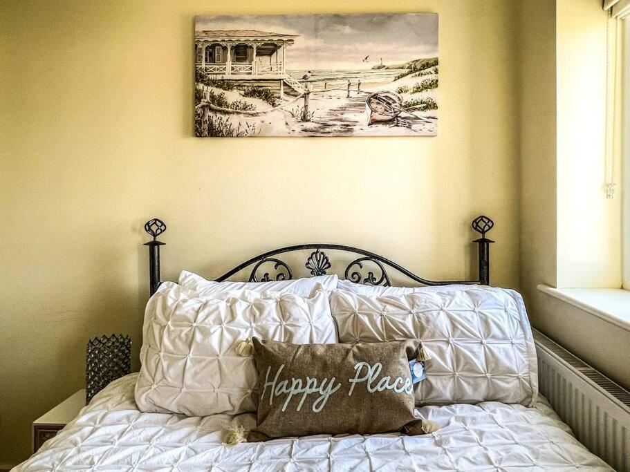 Soho Beach Apartment With Fabulous Sea View And 2 Minutes To The Beach With Free Parking And Netflix Bournemouth Dış mekan fotoğraf